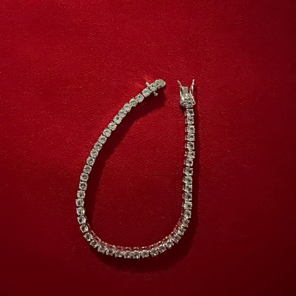 925  Mo Silver Tennis Bracelet with CZ's and Dual Lock Slip Clasp, 7 1/4 Long! - Picture 5 of 14